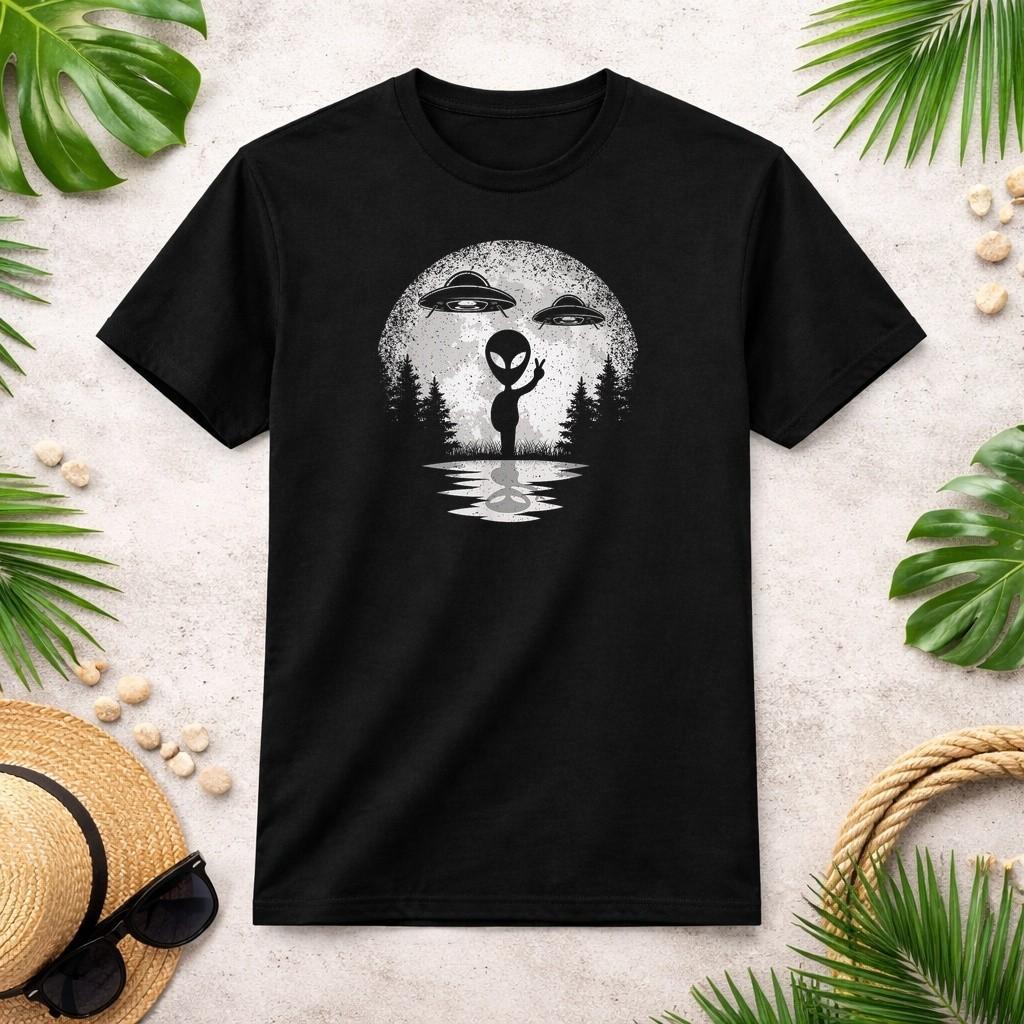 Alien Moon Space UFO Extraterrestrial Vintage Men Women Kids T-Shirt XXL