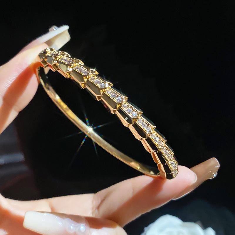 Snake-shaped Bracelet, Exaggerated Temperament, Zircon Bracelet, Light Luxury and High-end Jewelry
