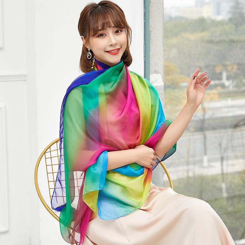 Frühling/Sommer Neu Damen Seidenschal 140 * 195cm Simulierter Seidentwill Quadratischer Schal Mode Bedruckter Großer Quadratischer Schal Professioneller Schal
