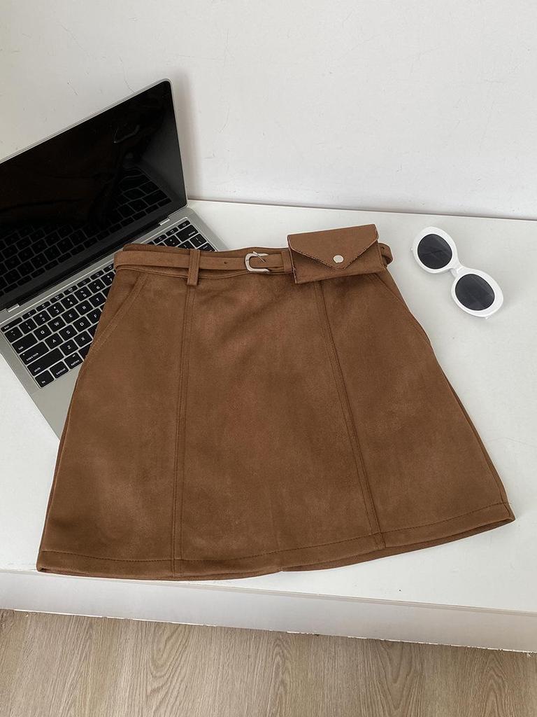 Plus Size Brown Suede A-line High-Waisted Skirt for Women - Slimming, Hip-Hugging Short Skirt for Spring and Autumn