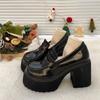 Sapatos fechados – Sapatos fechados