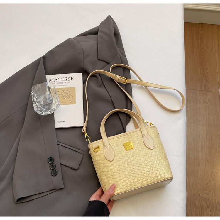 Niche handbag women's new popular fashion versatile high-end single shoulder crossbody bucket bag