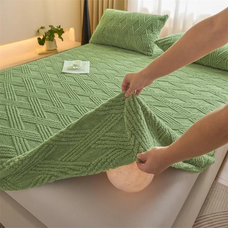 2026 New Winter Soft Plush Keep Warm Bedcover Bed Fitted Sheet Velvet Mattress Cover Bed Linen