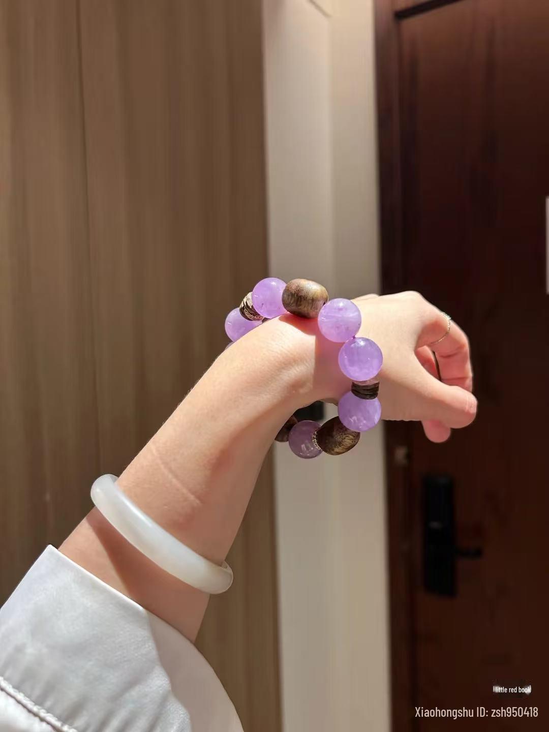 Роскошный браслет из лавандового аметиста и сандала - Подчеркивает сияние и элегантность Lavender (with Gift Box)