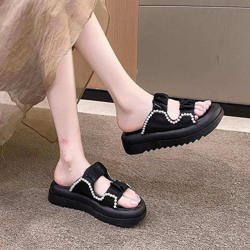Platform Sandals Women's Summer Wear 2025 New Fairy Style Roman Shoes Pearl Soft Sole Beach Cool Slippers