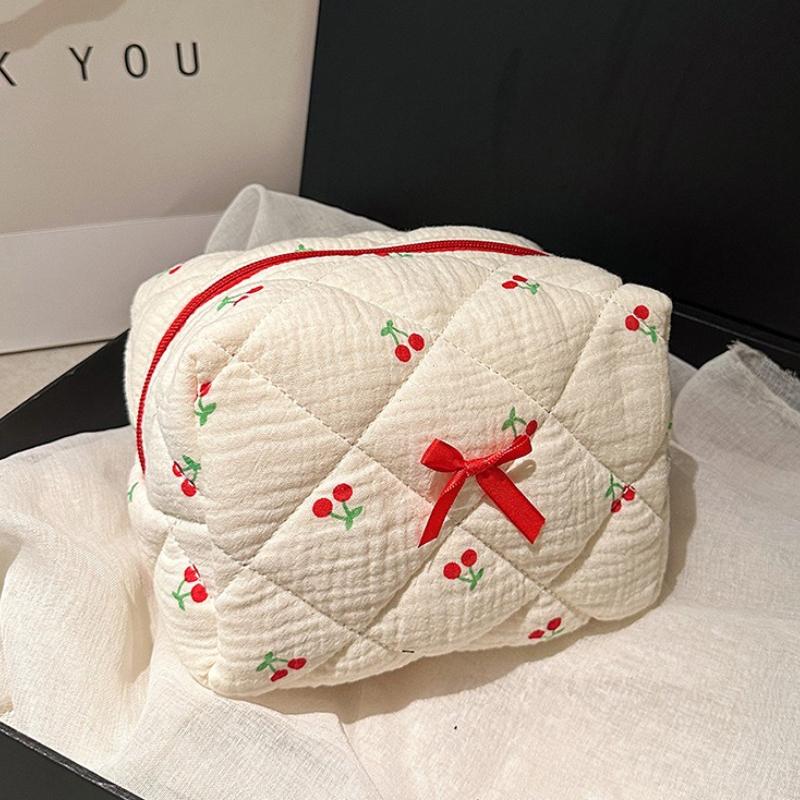 Modische gesteppte Make-up-Aufbewahrungstasche mit Blumenmuster Tragbarer Reise-Organizer Kosmetiktasche Niedliche Make-up-Kupplungstasche