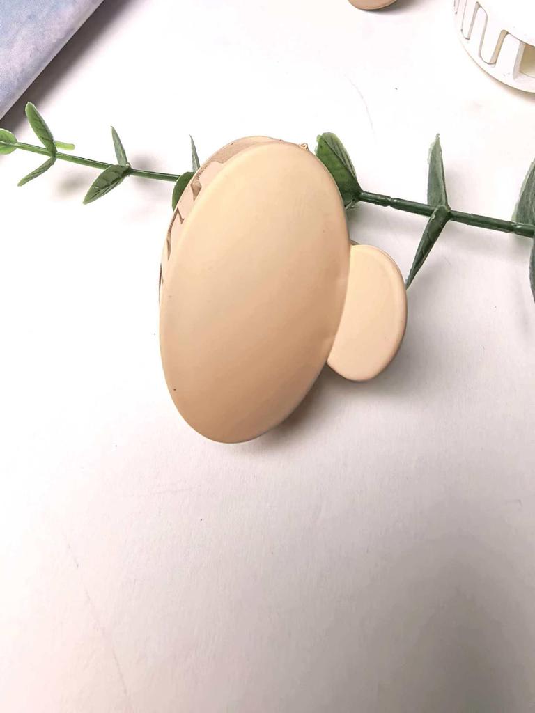 4cm Frosted Milk Coffee Hair Claw Clip for Women’s Updo – Small, Simple, Shark Design