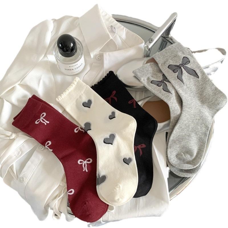 Ladies Spring and Autumn New Style Bowtie Love Sweet Tube Socks