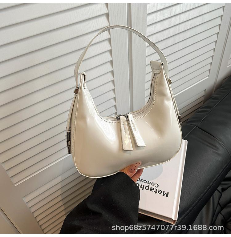 Shoulder Bag Women's 2025 New Simple and Fashionable Patent Leather Glossy Handbag French Underarm Bag Crescent Bag