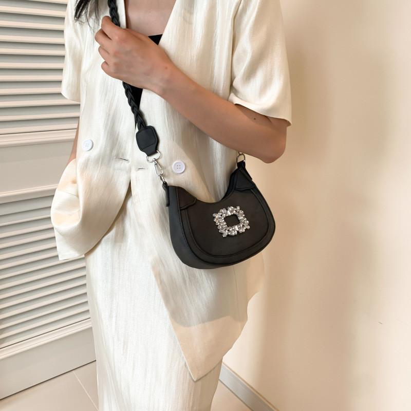 Stylish Pu Women's Messenger Bag Summer 2024 Soft Shoulder Bag In Black Green Blue White