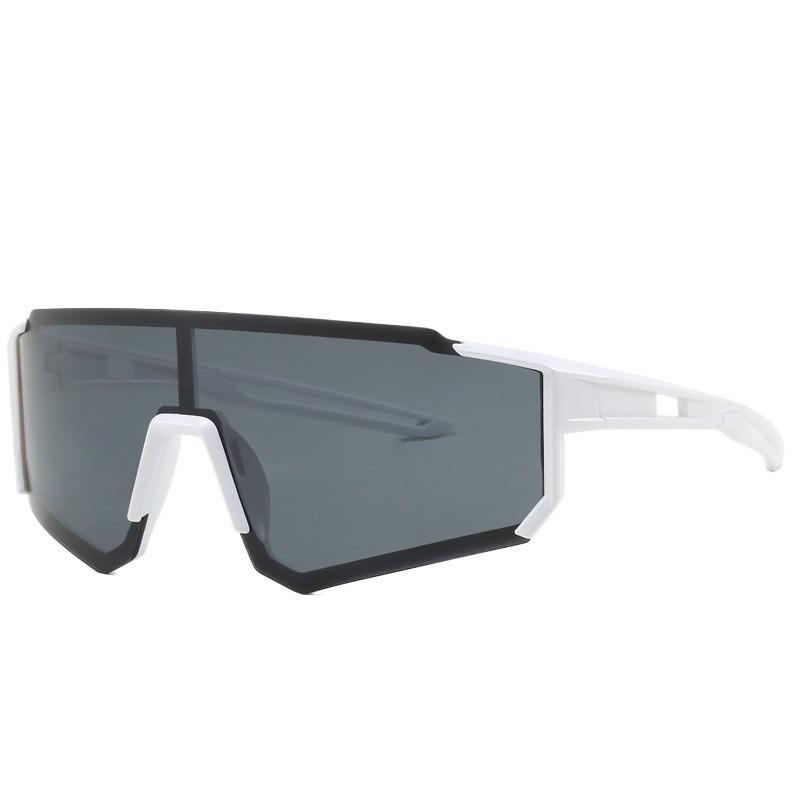 4pcs of Premium Set - Suitable for Both Men And Women Perfect Accessories for Casual Activities And Pography Props