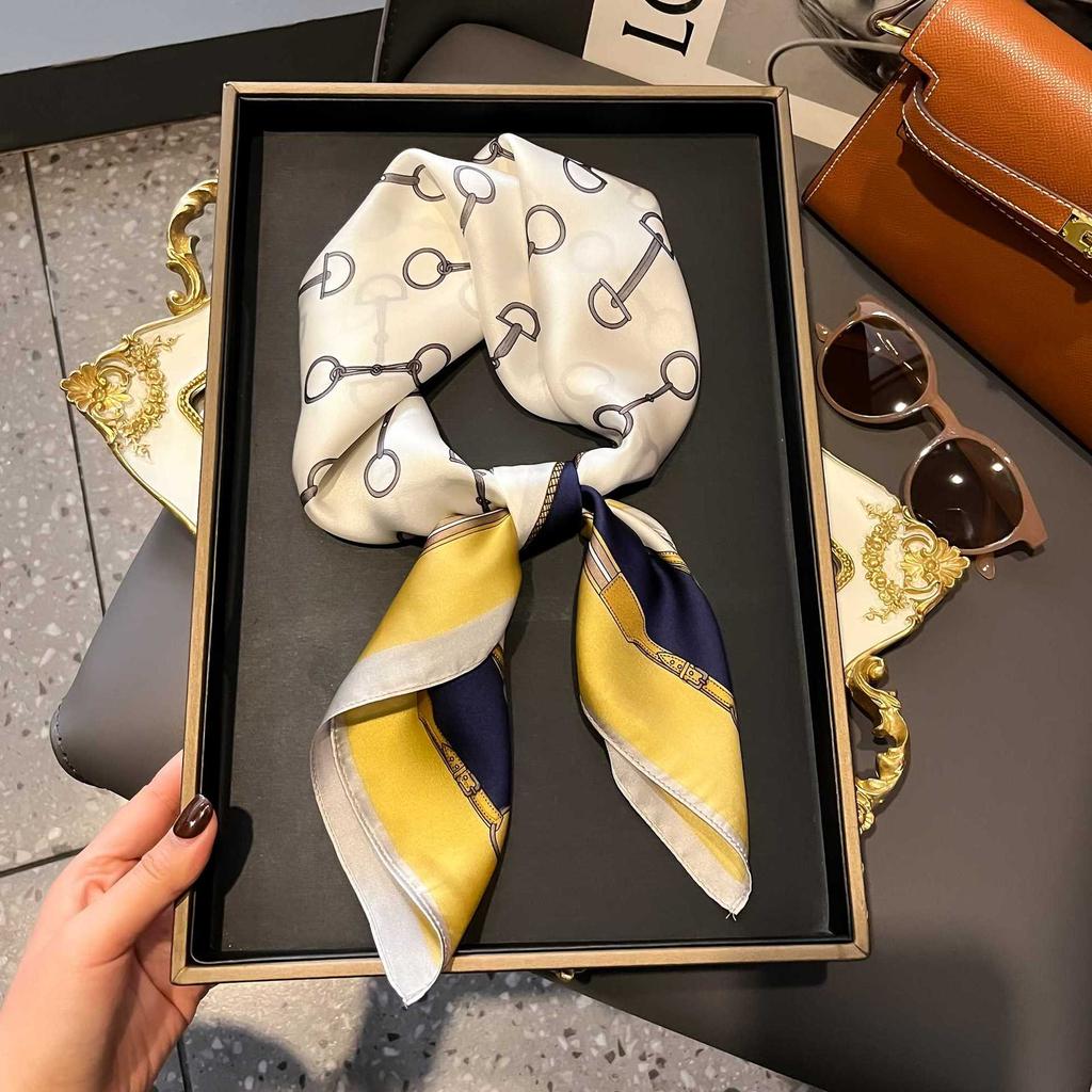 Silk scarf women's neck new scarf with coat 70 small square scarf scarf mother high-end scarf