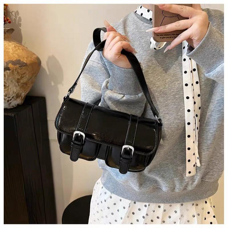 Burgundy Retro Simple Small Square Bag Female Niche Cross-body High-end Commuting All-match French Stick 24x10x15 чёрный