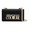 Bolsa Transversal de Ombro de Couro com Fecho de Aba e Logo Grande com Letra Dourada Feminina Preta 75VA4BL1ZS467899