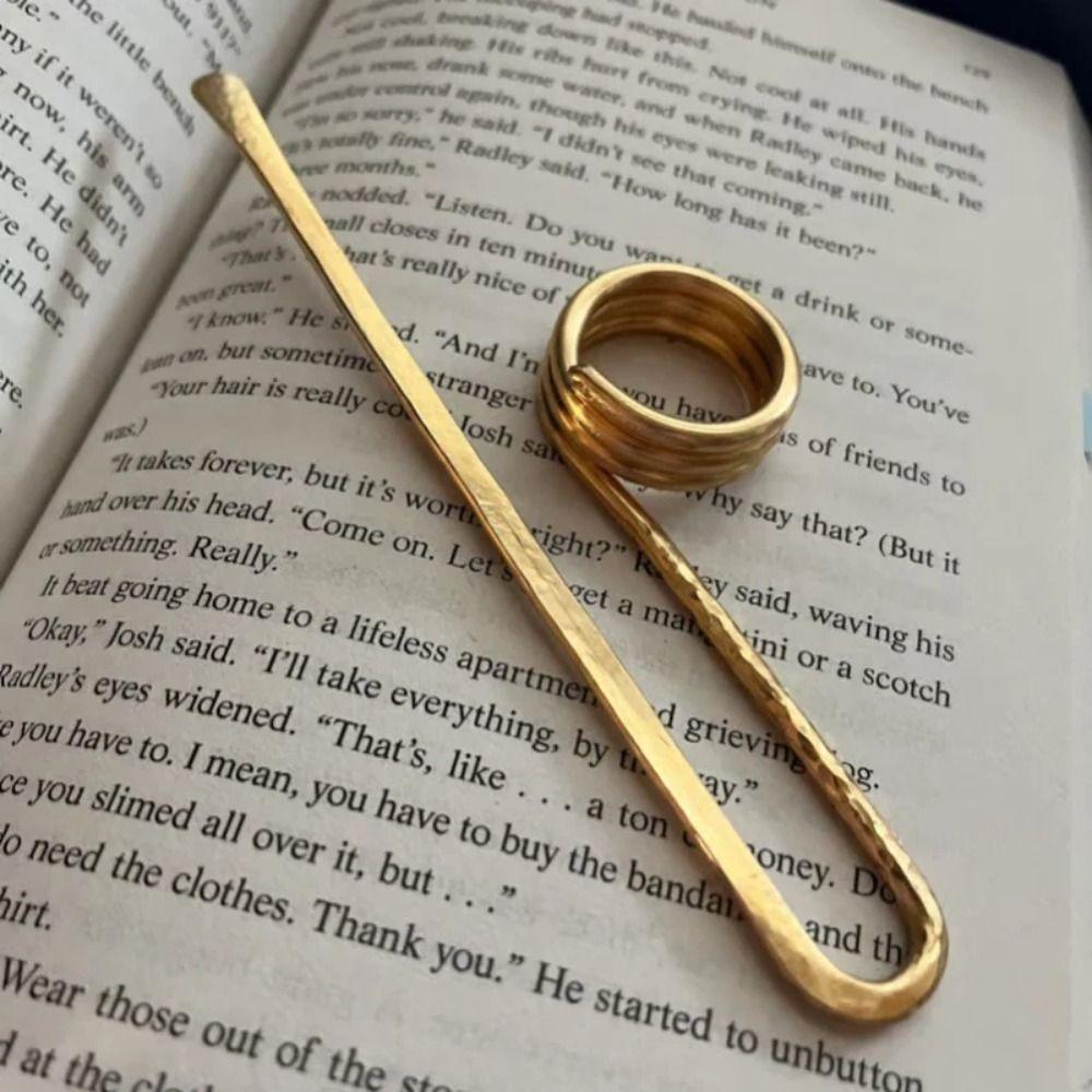 Exquisite Ring Bookmark Creative Thumb Book Page Holder Funny Finger Ring Book Opener Holder  Gift