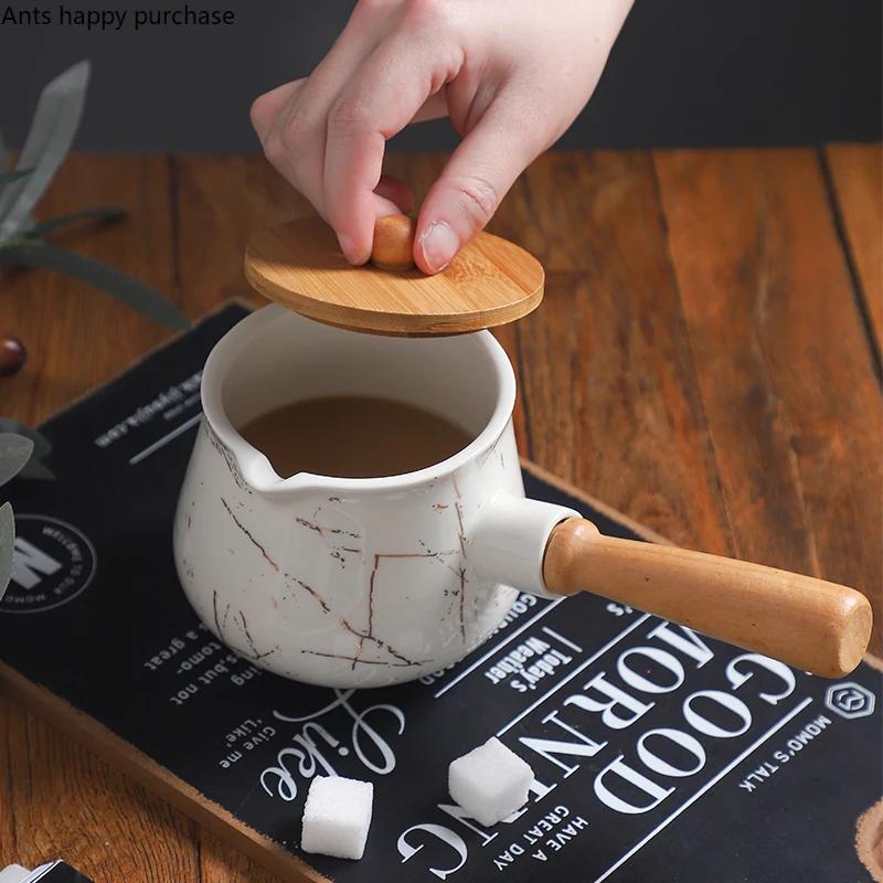 White Gold Pattern Ceramic Milk Jug Wooden Handle Coffee Milk Pot Coffeeware Coffee Accessories Desktop Milk Jug with Wooden Lid