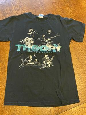 Théorie d’un homme mort T-shirts unisexes