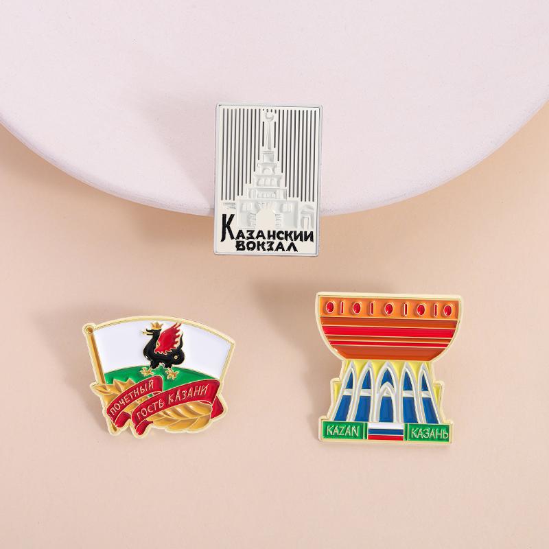 The Third Rome MOSCOW RUSSIA Eaneml Pins Saint Basil's Cathedral Suyumbike Tower Matryoshka Dolls Brooches Badge Jewelry Gifts