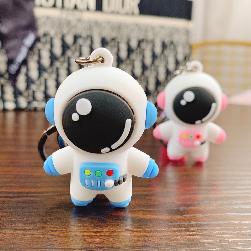 Creative Three-Dimensional Astronaut Keychain Cartoon Couple Astronaut Pendant Cute Car Backpack Small Gift Pendant