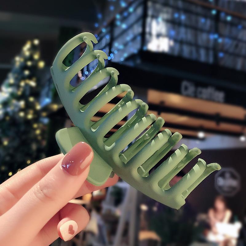 New Solid Color Large Claw Clips for Women Plastic Hair Claws Geometry Hairpin Crab Hair Clips Headwear Fashion Hair Accessories