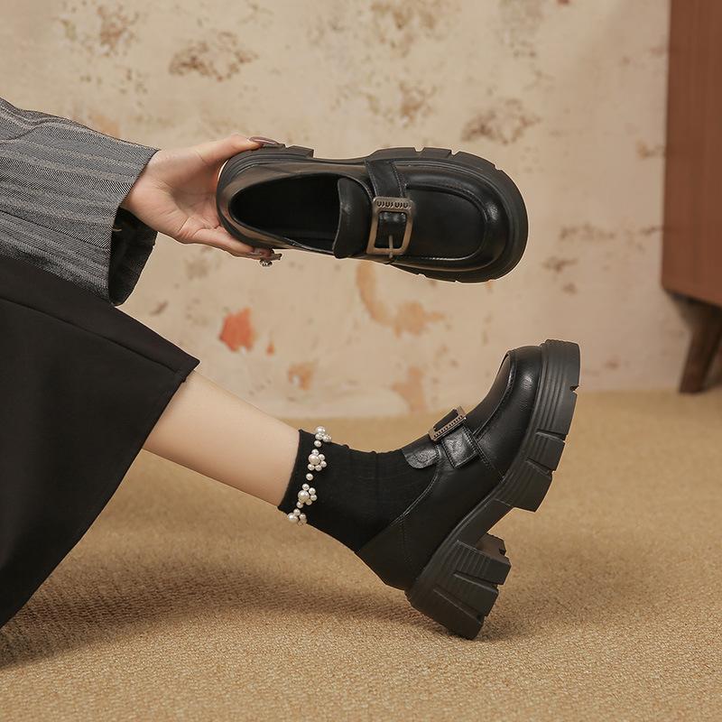 

Натуральная кожа на плоской подошве для женской обуви Huizhou, виноградная мать, такие же маленькие кожаные туфли, британский стиль, универсальные женские мокасины на платформе 35 чёрный