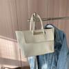 Large-capacity bag Women's commuter tote bag New high-end portable versatile shoulder bag Retro big bag