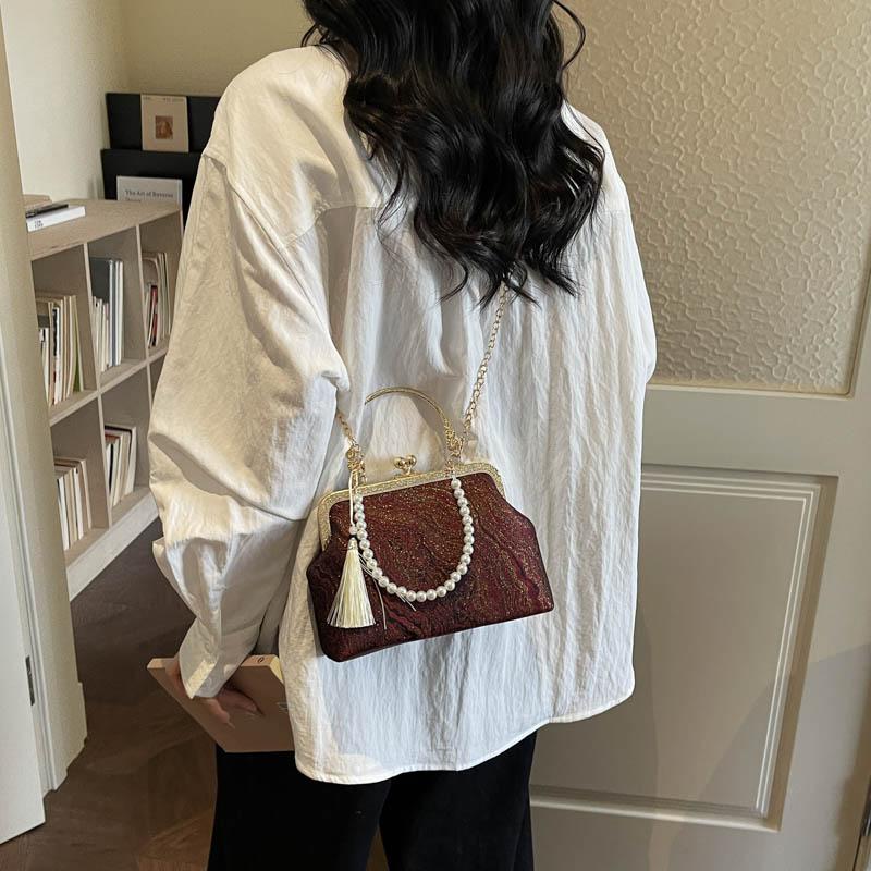Fashionable Solid Color Design Sweet Women's Shoulder Bags 2026 Hot Sale Exquisite Personality Creative Tassel Crossbody Bags
