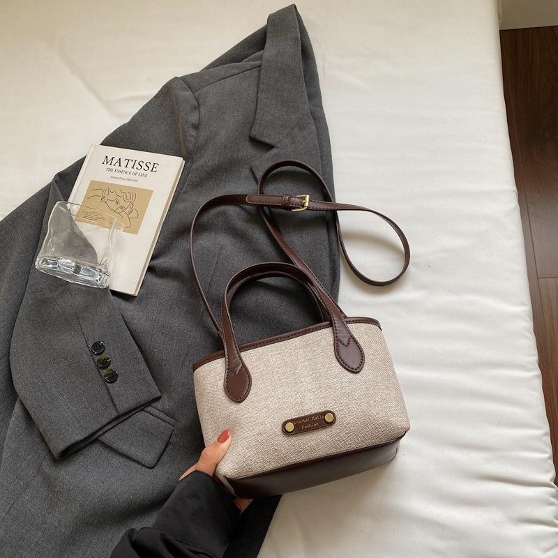 

Today s popular small bags, women s new shoulder messenger bags, high-end retro portable bucket bags.