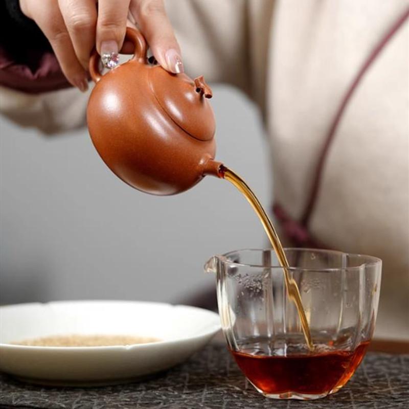 Chinese Yixing Purple Clay Teapot Creative Handmade Gourd Tea Pot Beauty Tea Infuser Kettle Raw Ore Zisha Tea Set Teaware 130ml