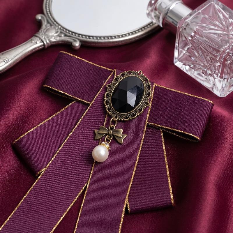 Heritage Style Bow Tie Pearl Adorned Neck Accessory for Sophisticated Events