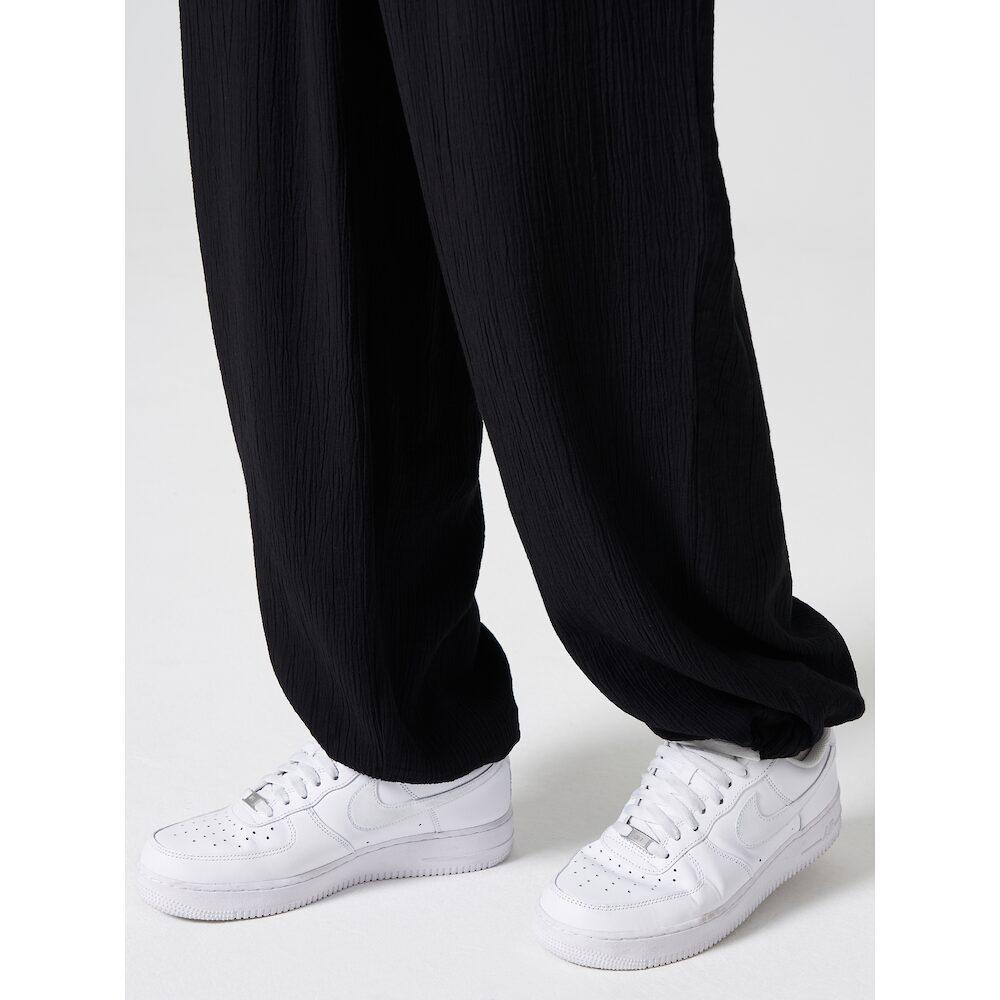8SECONDS Wrinkle Texture Wide Pants Black (424721Ay25)