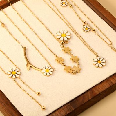 European and American Daisy Clavicle Necklace: Stainless Steel Cross-Border Fashion INS Style for Women
