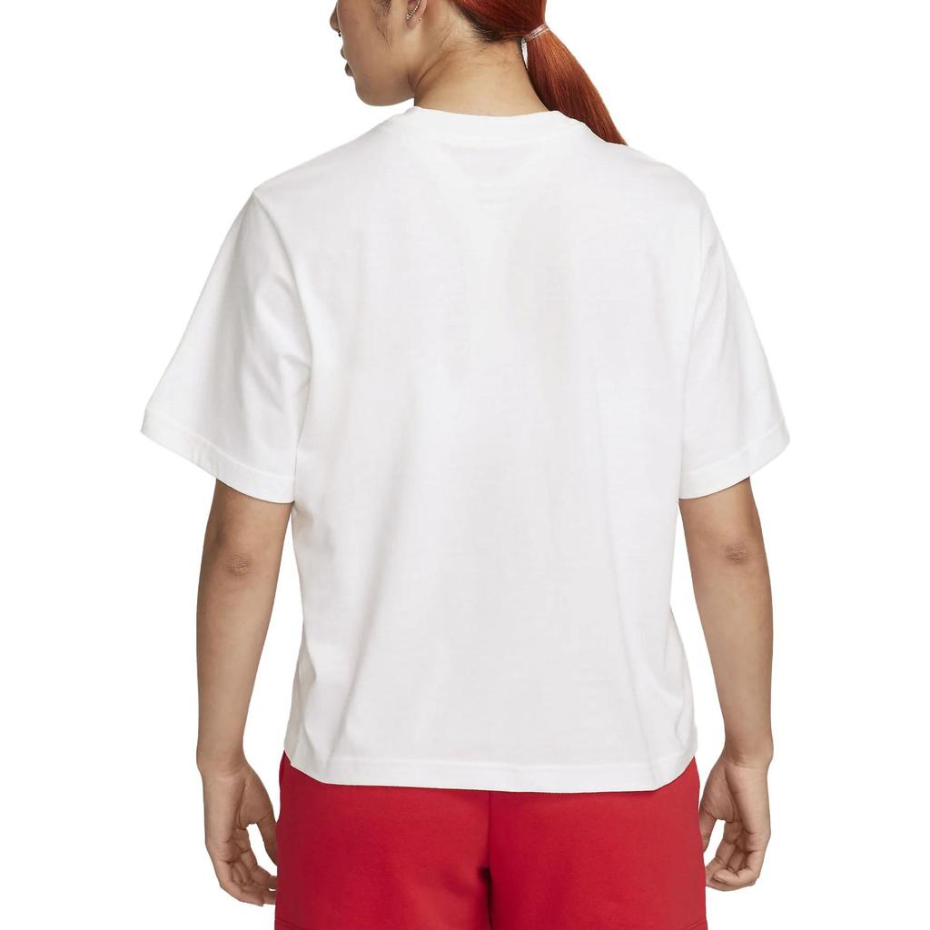 Nike T Shirts Women's White Crew Neck Moderate Straight Fit FD2532-100