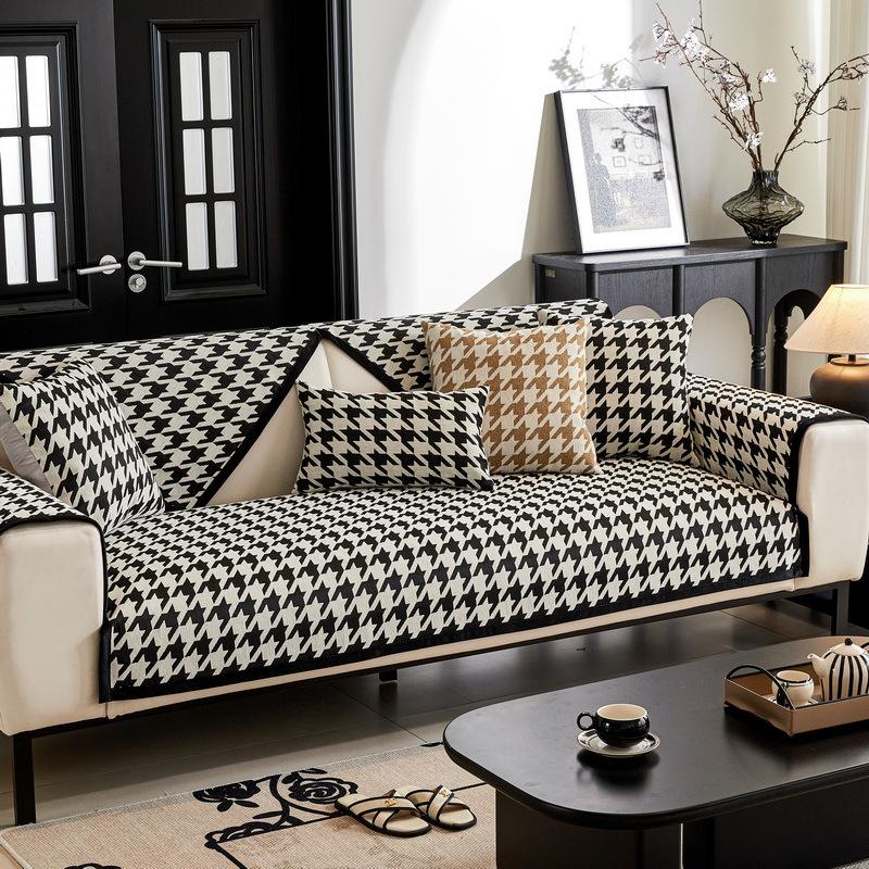 

Qiandongge Chenier sofa cushion is universal in all seasons new high-end seat cushion non-slip sofa cover cover cloth 70*70cm