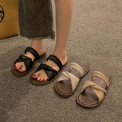 Cool Slippers Women's Summer Wear 2025 New Soft-soled Temperament Seaside Beach Sandals One-word Casual Slippers
