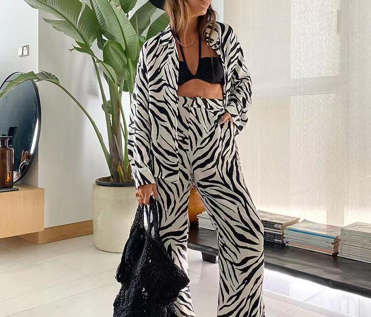 European & American Print Set: Loose Long Sleeve V-Neck Top with Straight Leg Pants - Casual Travel Vacation Jumpsuit