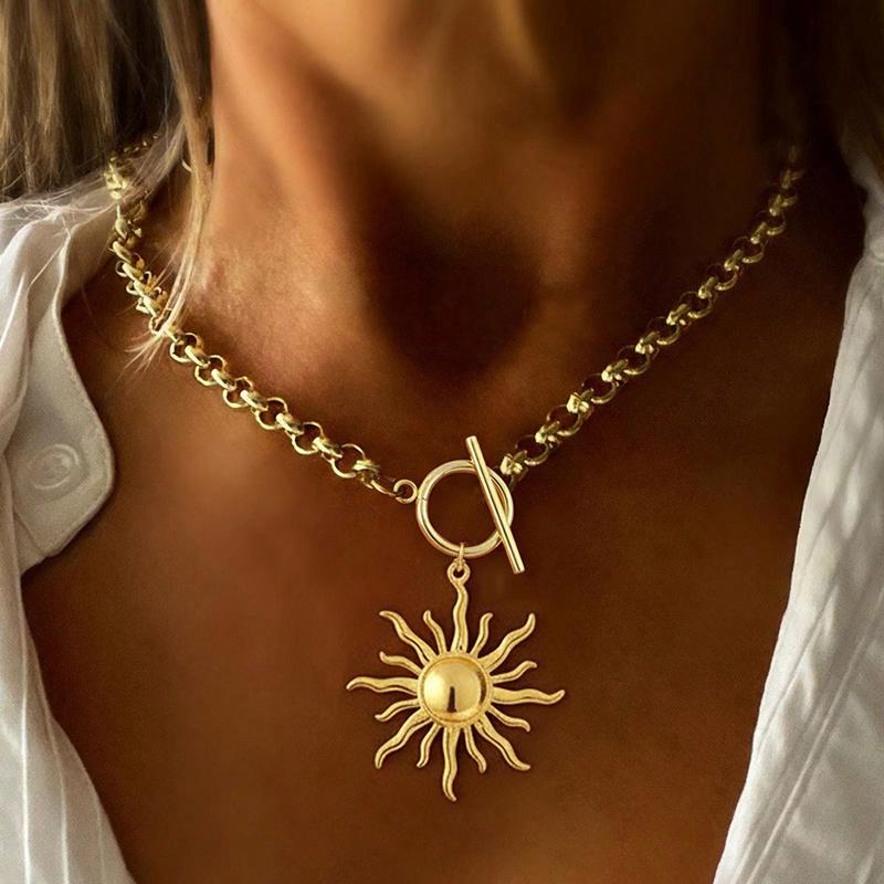 Stainless Steel Vintage Sun Pendant Necklace for Women Simple Metal Multi-Layer Thin Chain Clavicle Chain Fashion Party Jewelry