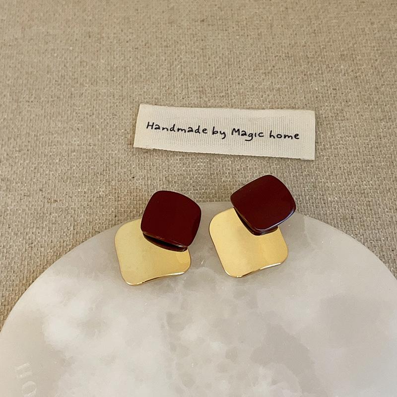 

Серьги-гвоздики Ankola Red Oil Dripping Geometric Metal для женщин, осень и зима, легкая роскошная текстура, элегантные универсальные серьги