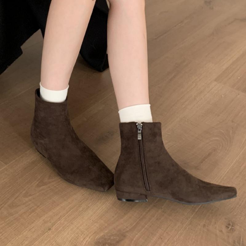 French inner heightening khaki suede and ankle boots 2025 new autumn and winter side zipper square head small short boots women
