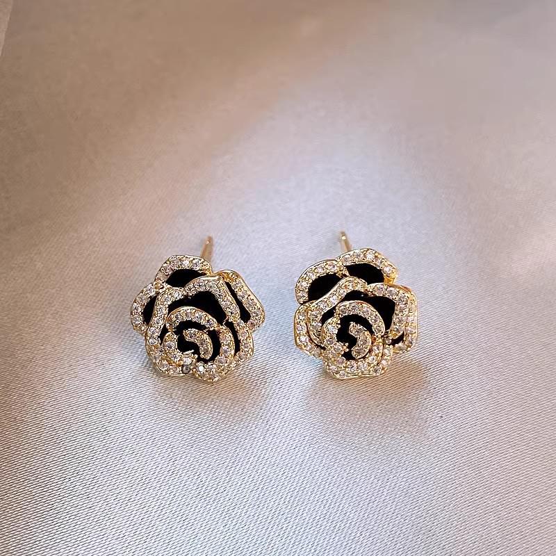 High-Grade Green Floral Pearl Earrings - Silver Needle Lily of the Valley and Tulip Design