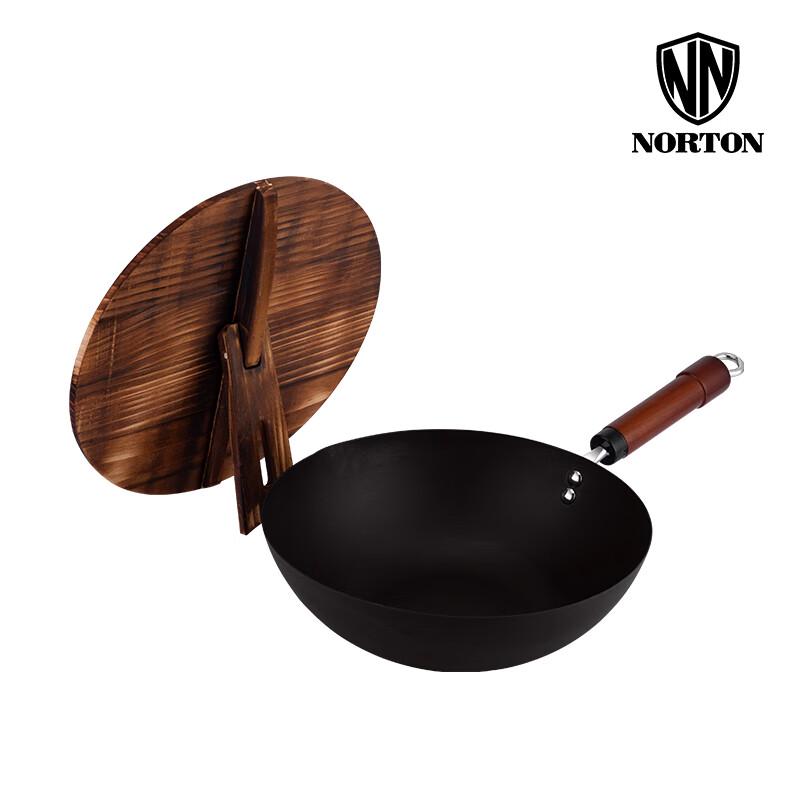 NORTON Stefan 32cm Cast Iron Frying Pan with Wood Lid