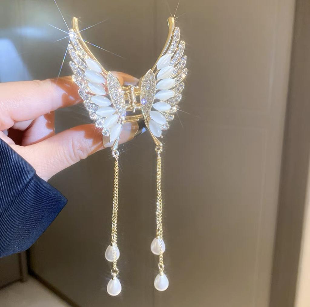 New Exquisite Rhinestone Butterfly Fringe Hair Claw Clips Korean Ponytail Braid Pearl Hairpin Girl Crab Metal Headdress Gift