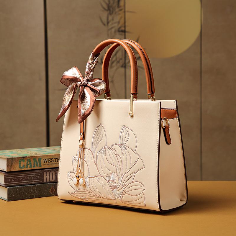 Tote Bag, Elegant Temperament, Middle-aged Mother Bag, National Style Embroidered Bag, Women's Simple Commuting Large Capacity Handbag