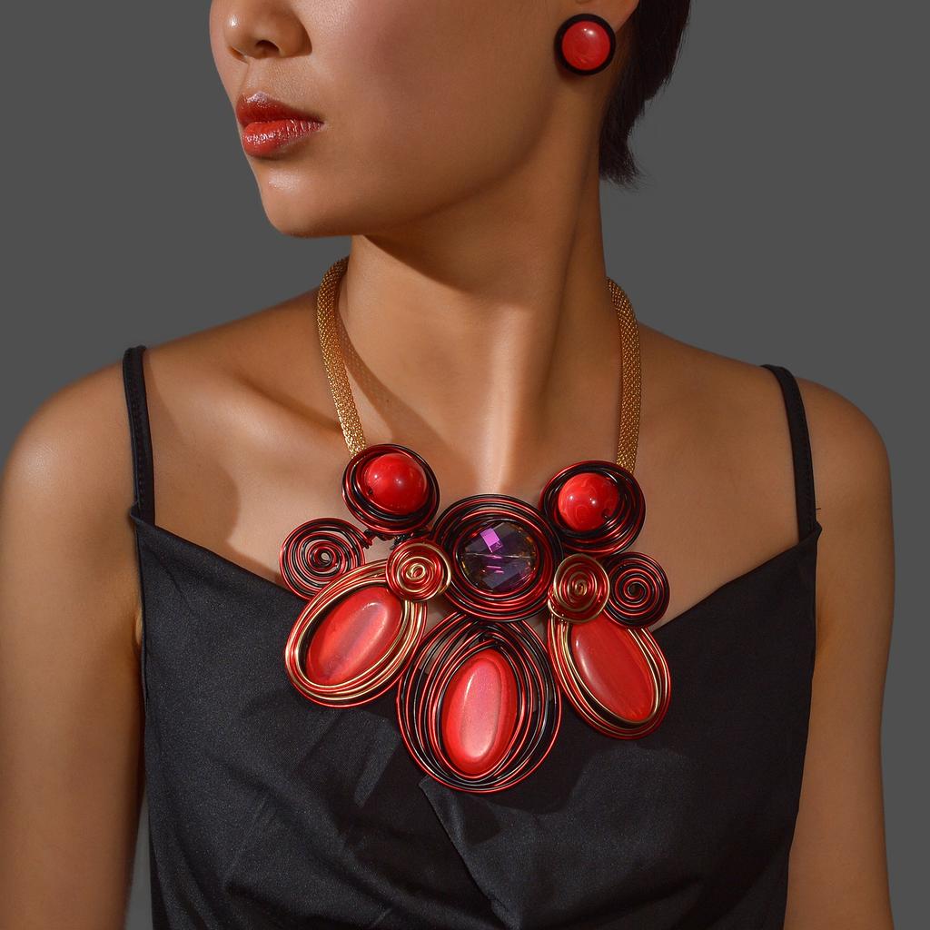 New Fashion Jewelry Set for Women Personality Exaggeration Handmade Aluminum Wire Woven Crystal Bead Necklace and Earrings