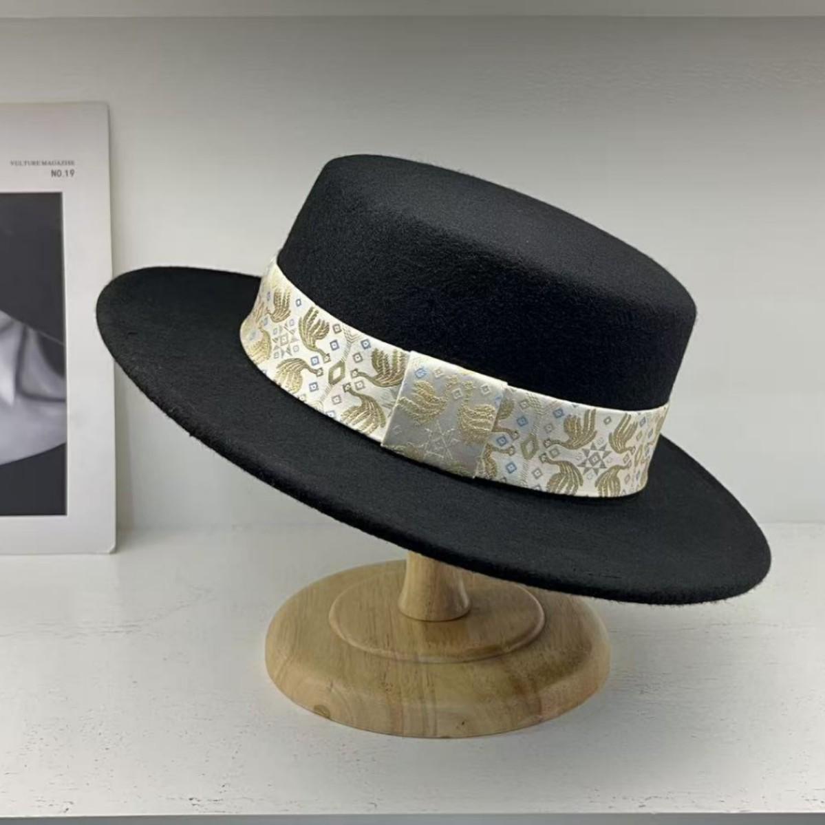 

European, American British style French romantic retro flat top hat women s fashion autumn and winter woolen felt hat flat top hat M（55-58cm） чорний