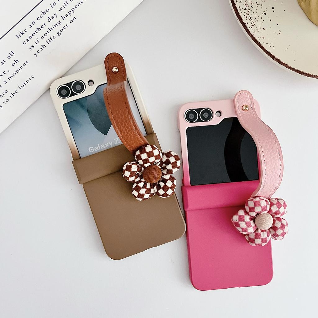 Gradient Wrist Strap Flip Phone Casefor Motorola Razr 60 Pro 50 40 Ultra Mooto Razr 60 50 Hinge Protection Shockproof Cover