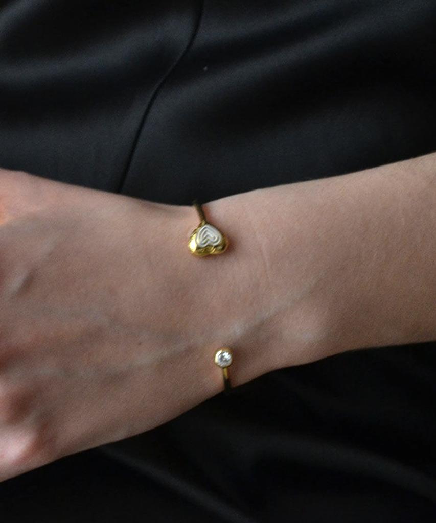 Nuavo Heart Memory Cuff