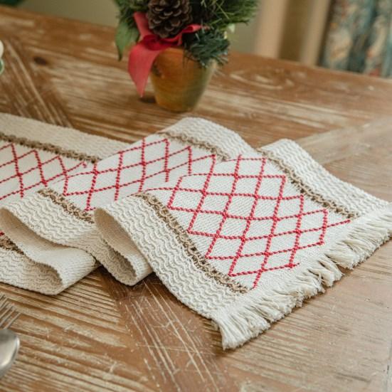 Boho Style Table Runner Patchwork Color Long Farmhouse Rustic Table Runner with Tassel Party Home Decor