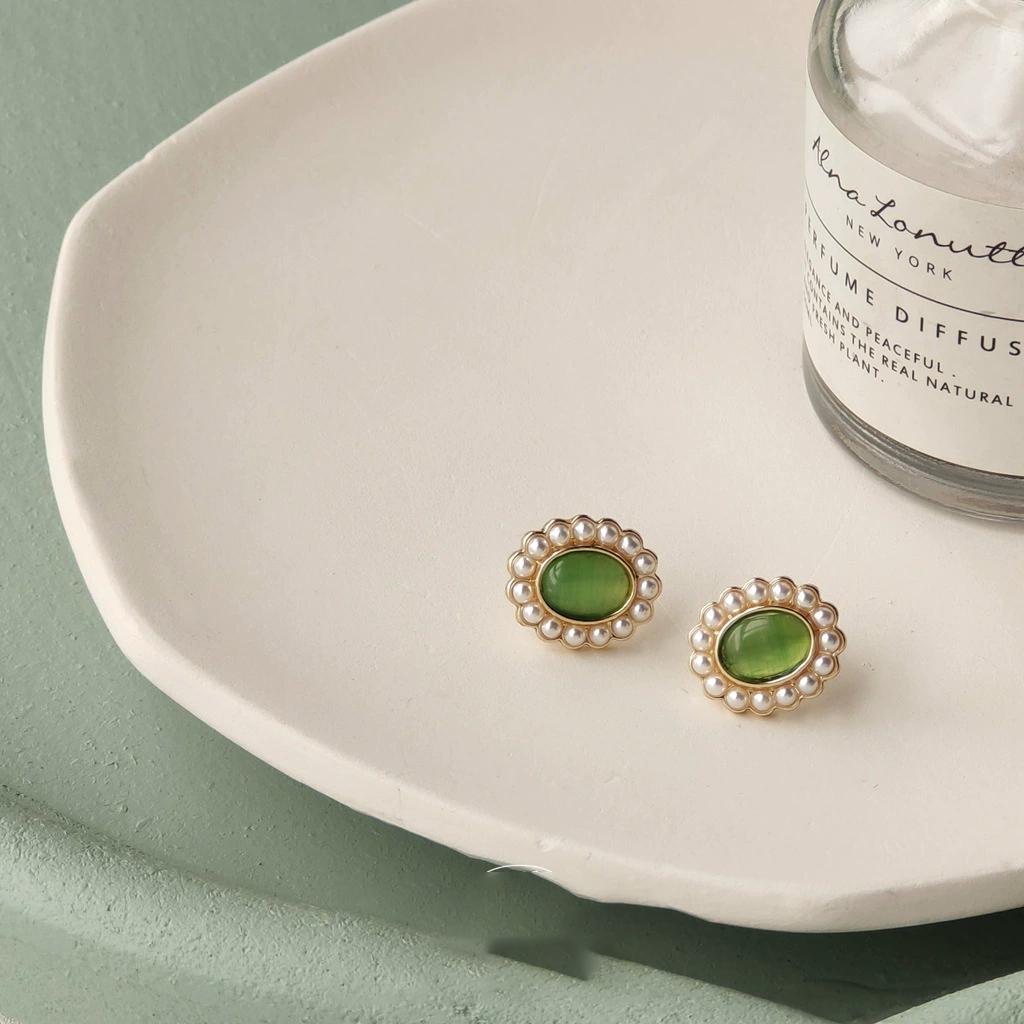 Gentle Green Cat Eye Oval Stud Piercing Earrings For Women Elegant Fashion New Jewelry Gift Party Beach Vacation