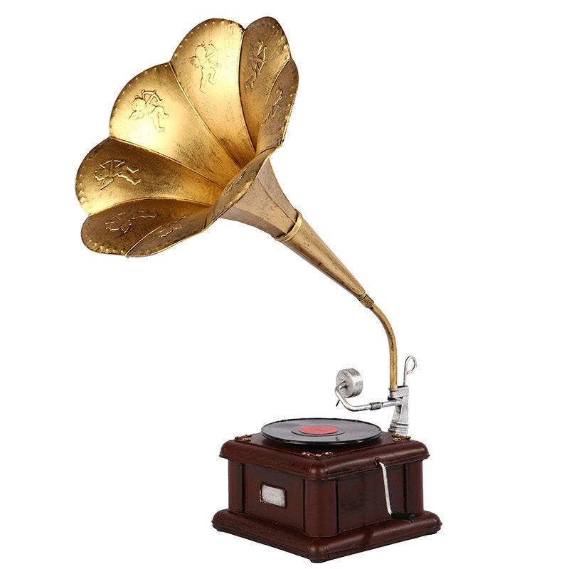 Vintage European-Style Gramophone Ornament: Nostalgic Record Model for Living Room or Wine Cabinet Decor